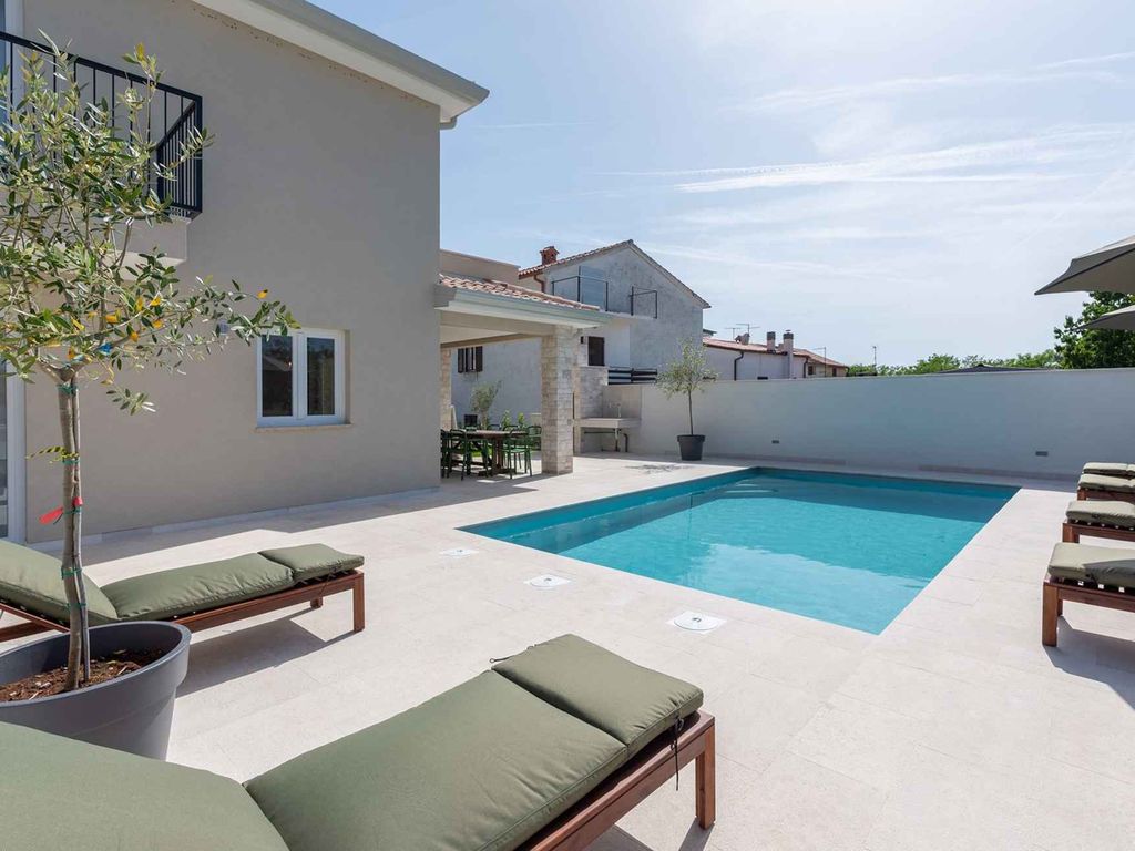 Villa mit Pool