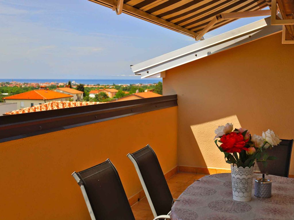Ferienwohnung mit Balkon und Klimaanlage