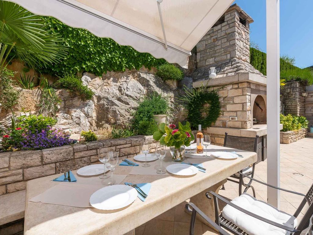 Villa mit Pool