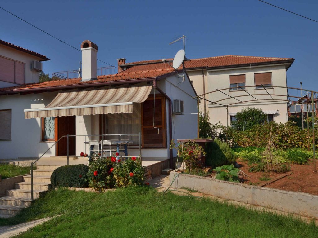 Ferienwohnung mit Klimaanlage und Terrasse in Umag