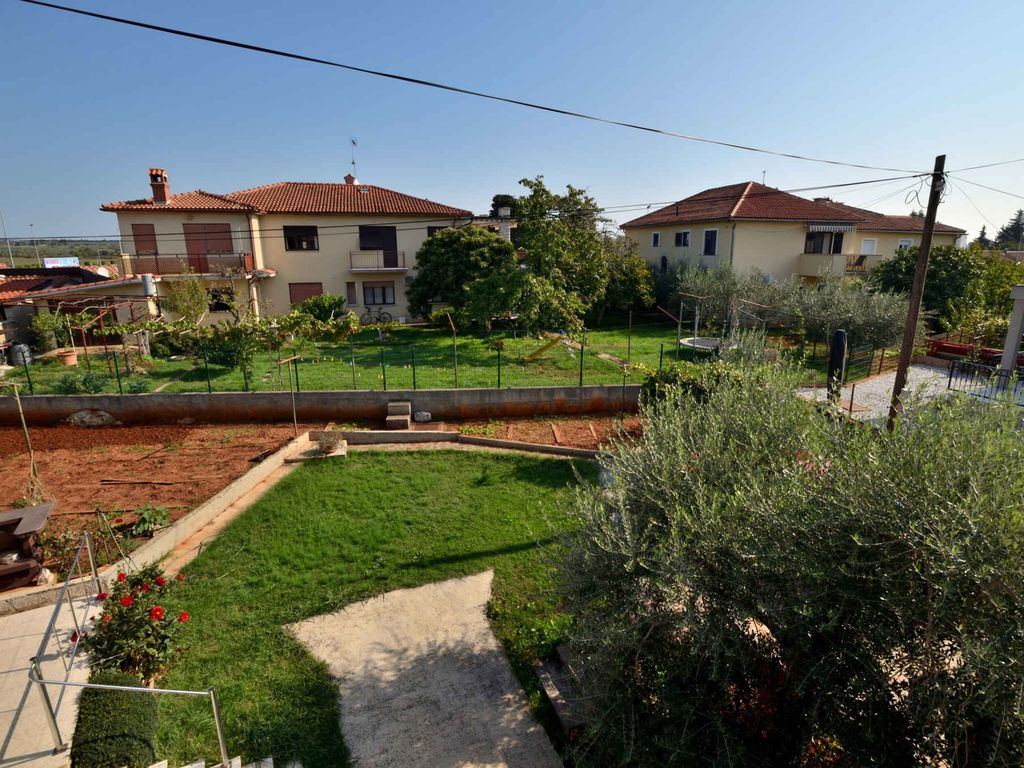 Ferienwohnung mit Klimaanlage und Terrasse in Umag