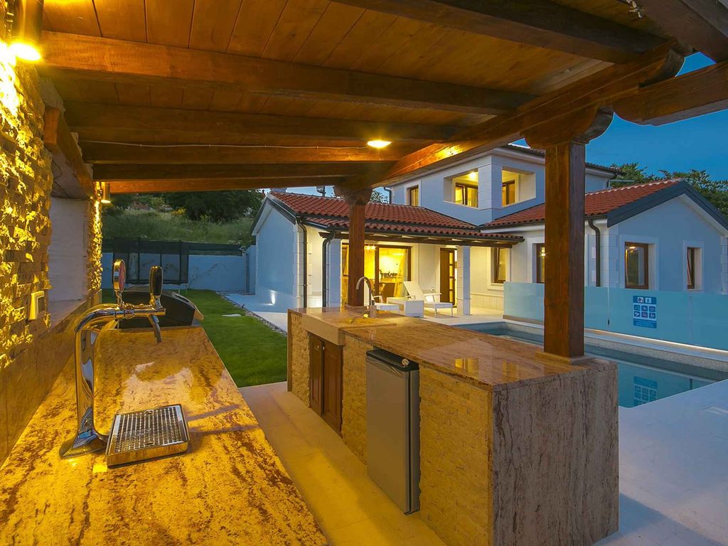 Villa mit Klimaanlage und Pool