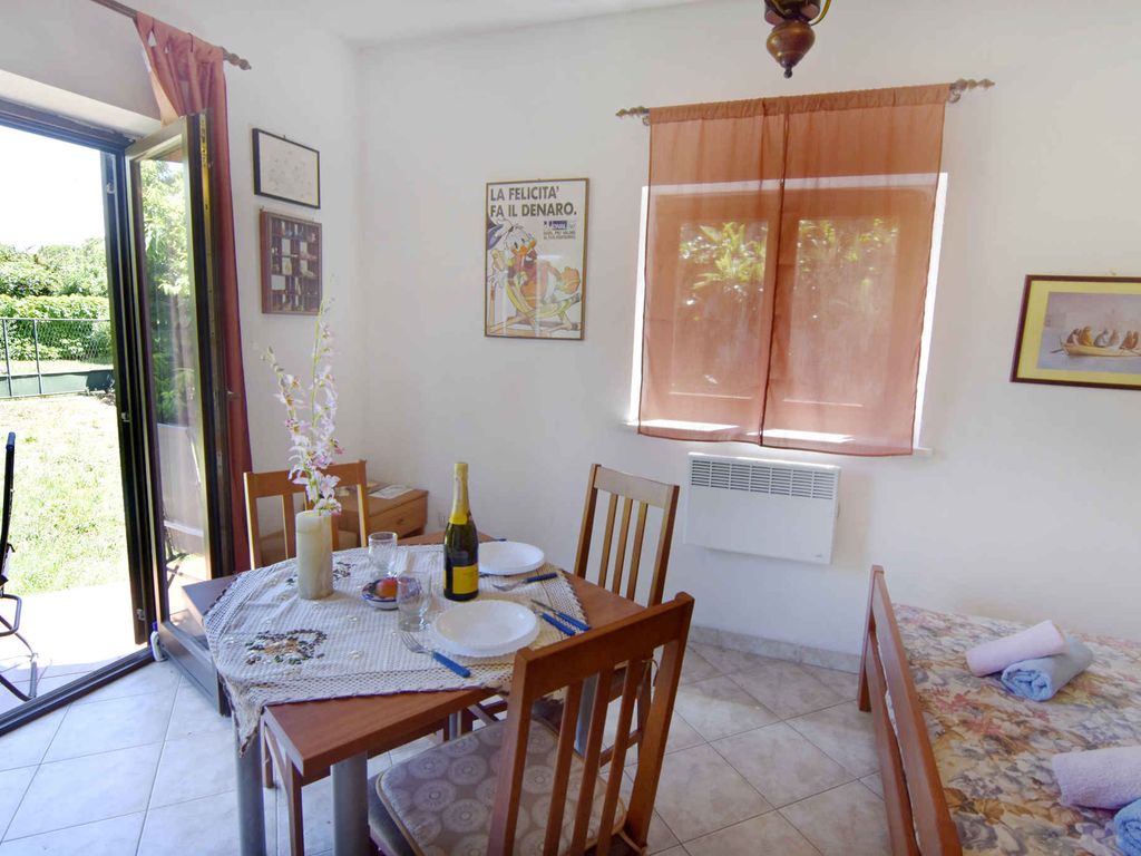 Studio mit Terrasse in der Nähe des Strandes Zambratija, für Paare