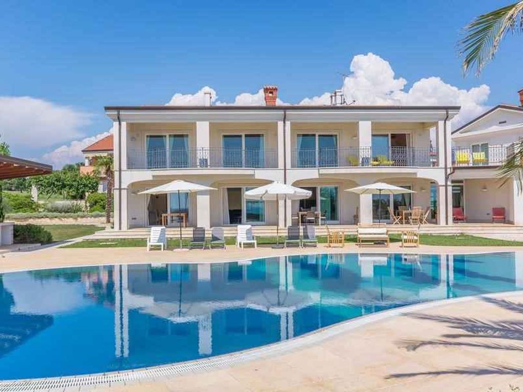 Ferienwohnung mit Klimaanlage und Pool