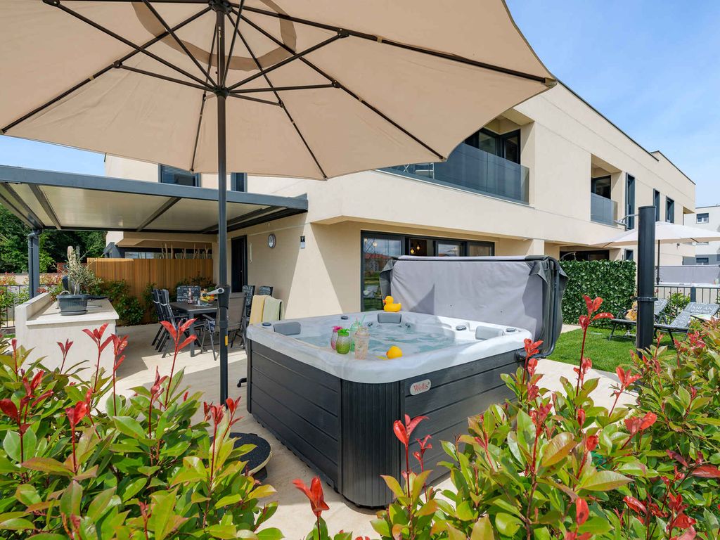 Ferienwohnung mit Whirpool und Klimaanlage