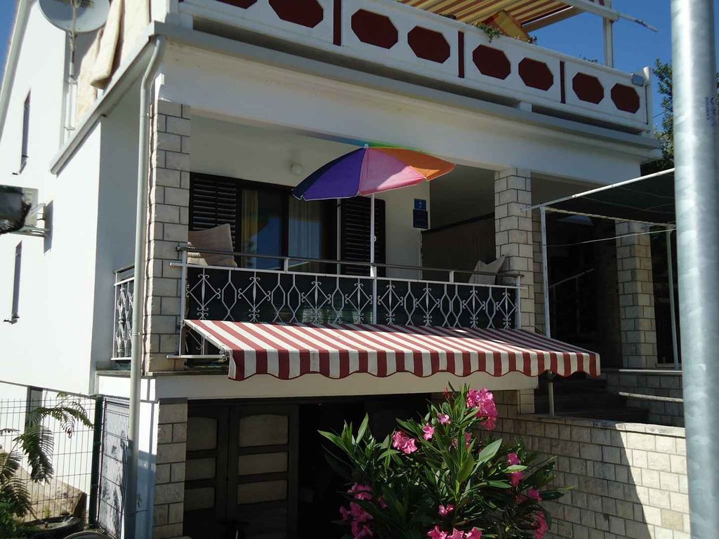 Studio mit Balkon