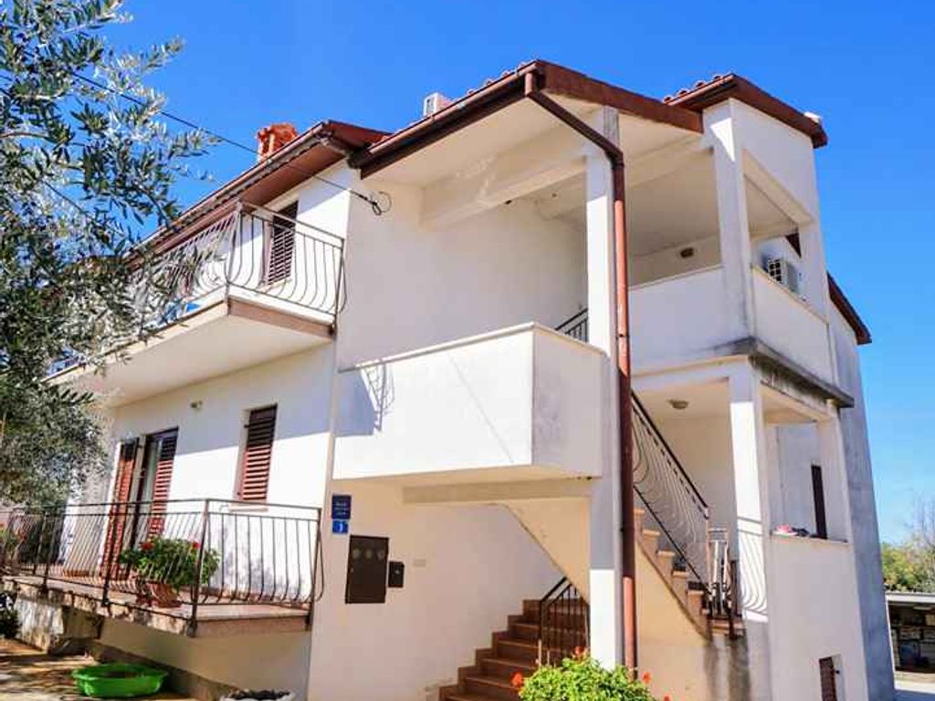 Ferienwohnung mit Balkon und WLAN