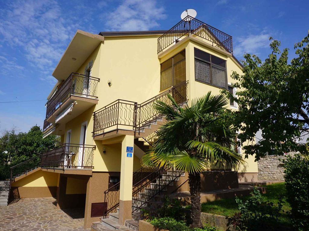 Ferienwohnung mit sonnigem Balkon
