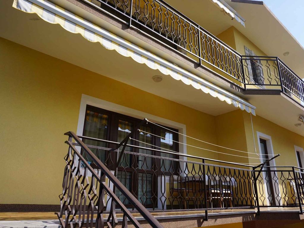 Ferienwohnung mit sonnigem Balkon
