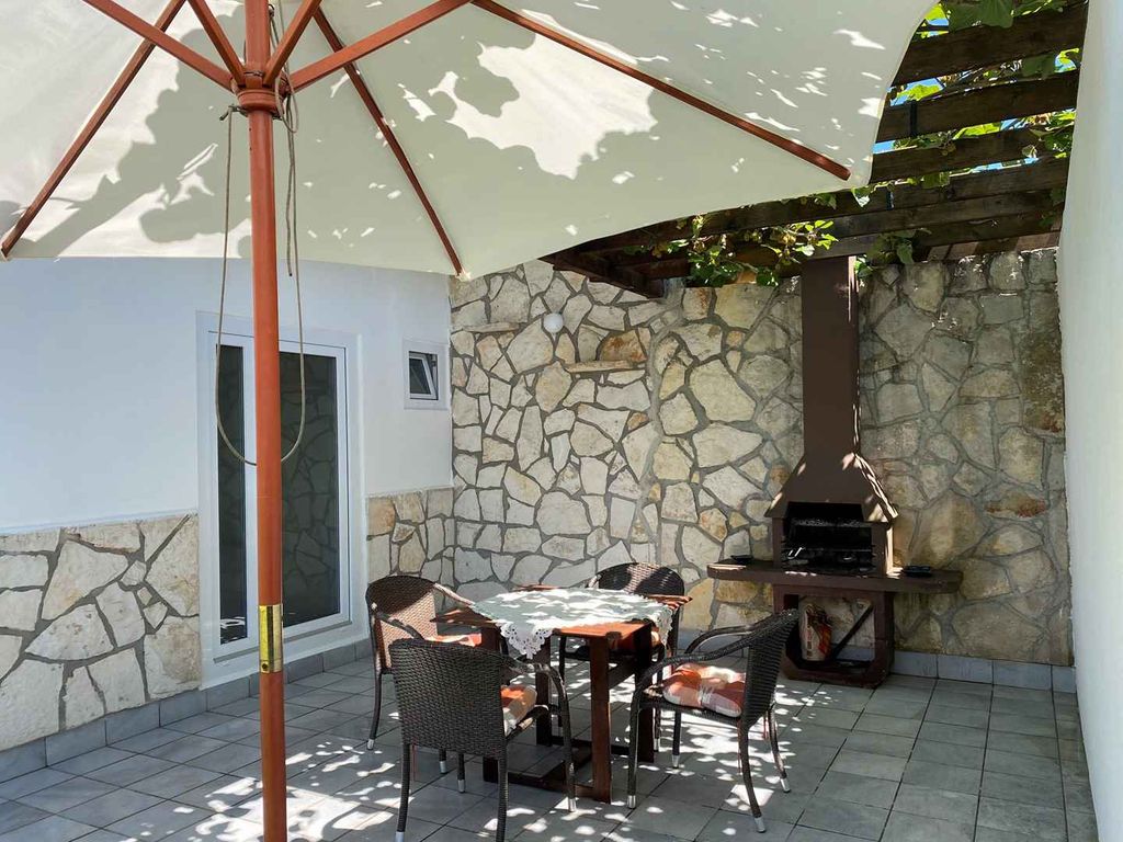 Ferienwohnung mit Terrasse und Klimaanlage