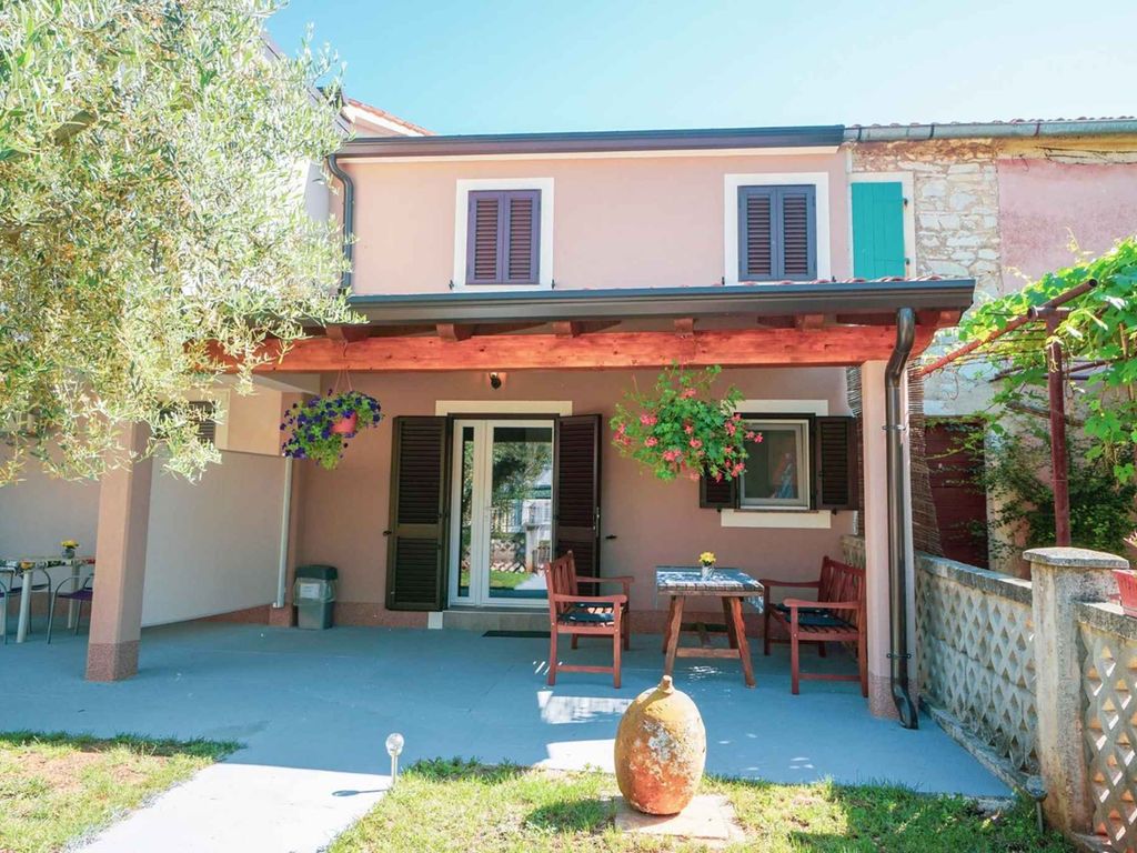 Ferienwohnung mit Terrasse und Klimaanlage