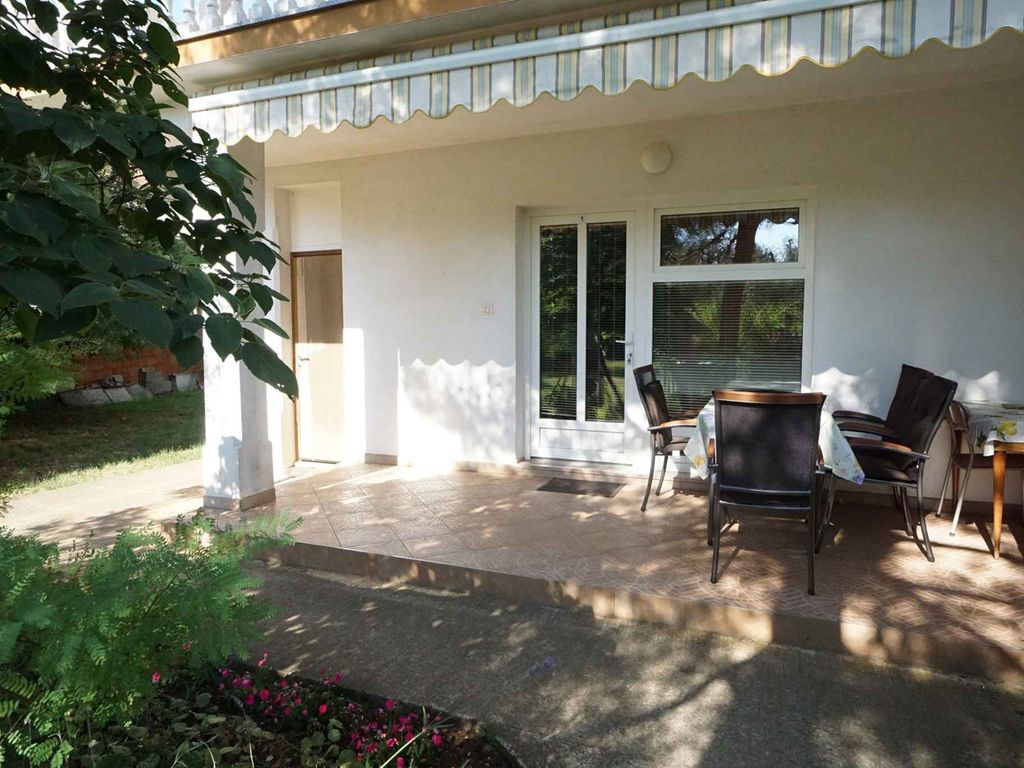 Ferienwohnung mit Terrasse und Grill