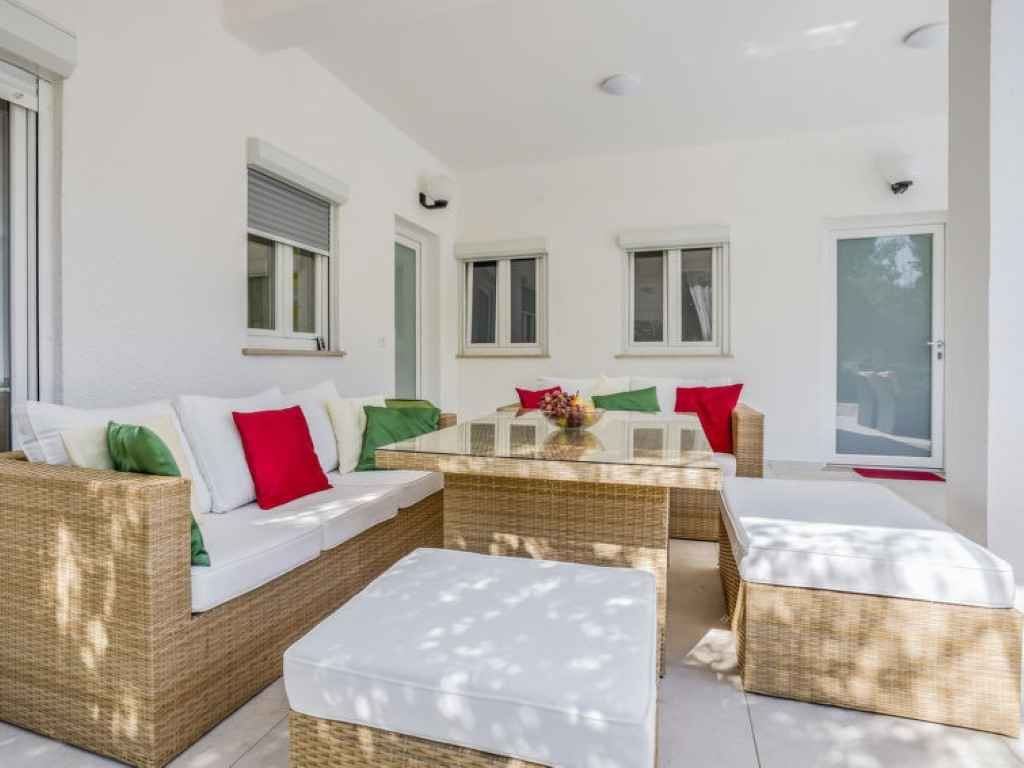 Ferienwohnung mit Außenpool und Balkon