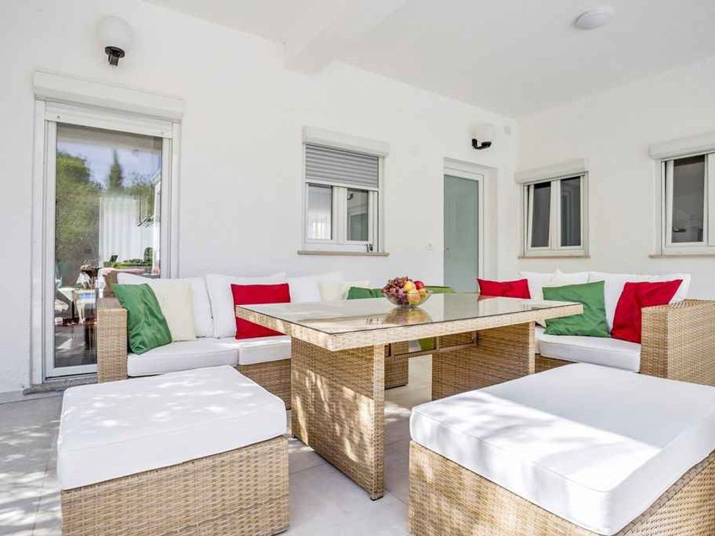 Ferienwohnung mit Außenpool und Balkon