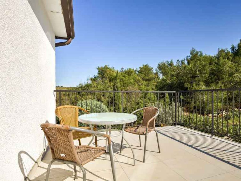 Ferienwohnung mit Außenpool und Balkon