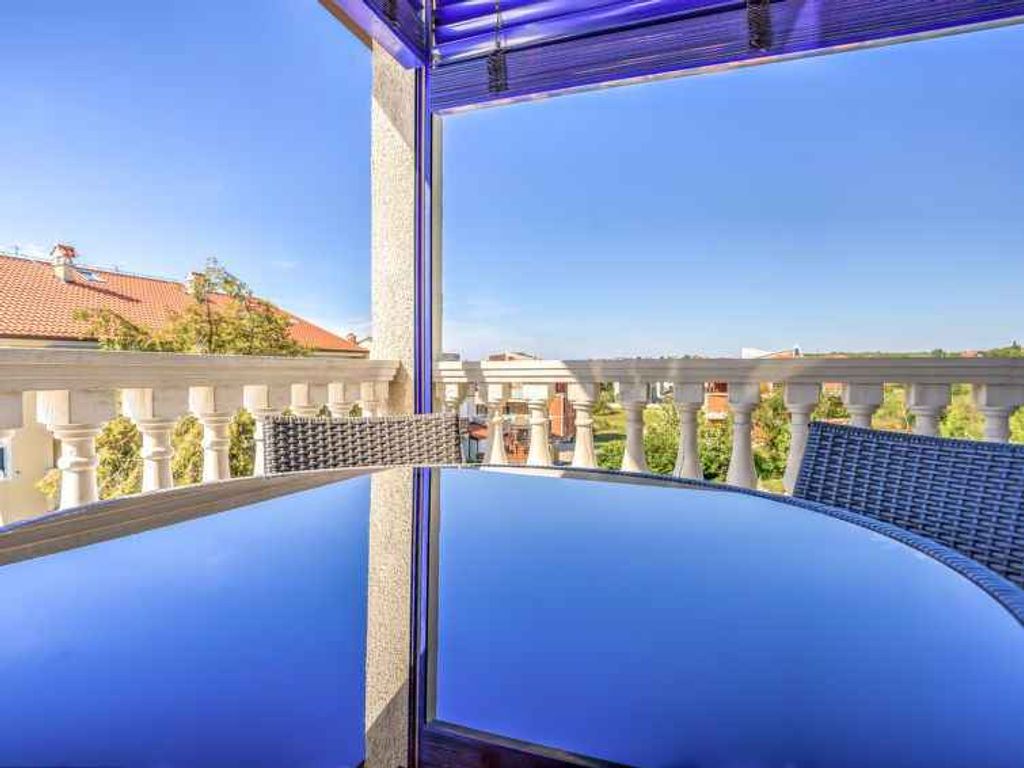 Ferienwohnung mit Außenpool und Balkon