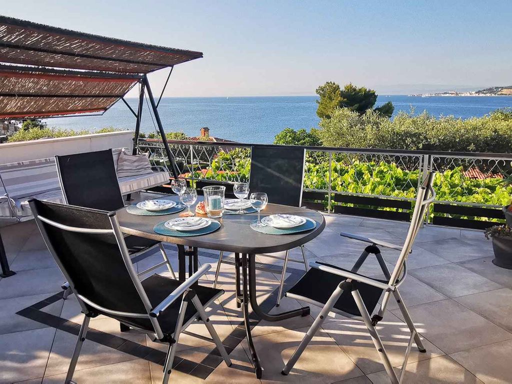 Ferienwohnung mit Klimaanlage und Balkon