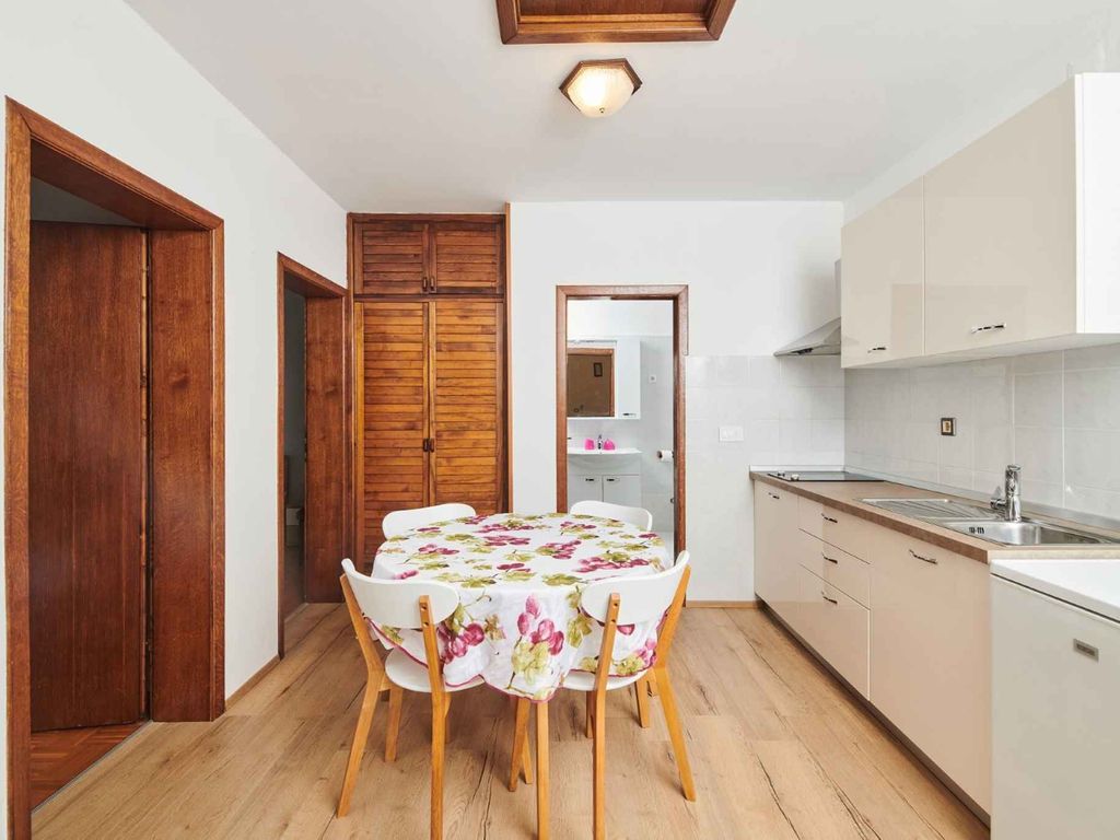 Ferienwohnung mit Klimaanlage und Waschmaschine