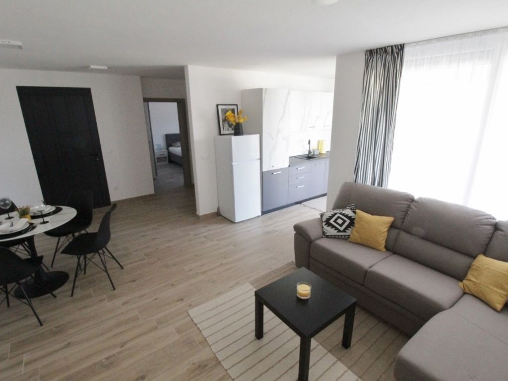 Ferienwohnung mit Klimaanlage und Balkon