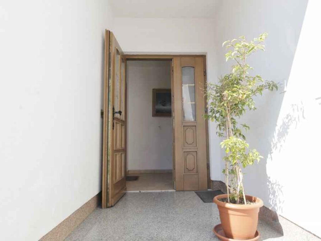 Ferienwohnung mit Klimaanlage und Balkon