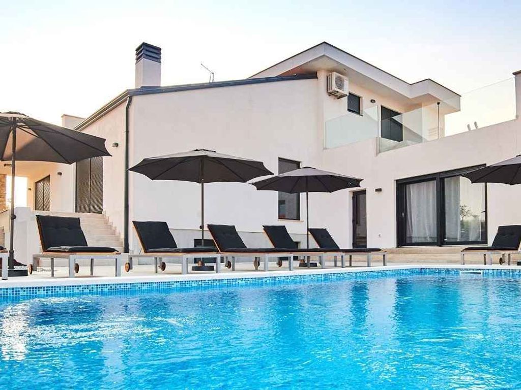 Villa mit Pool