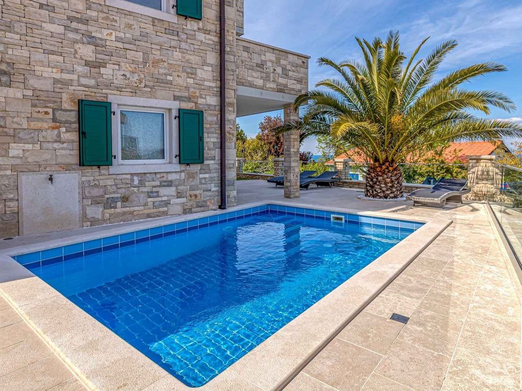Villa mit Pool