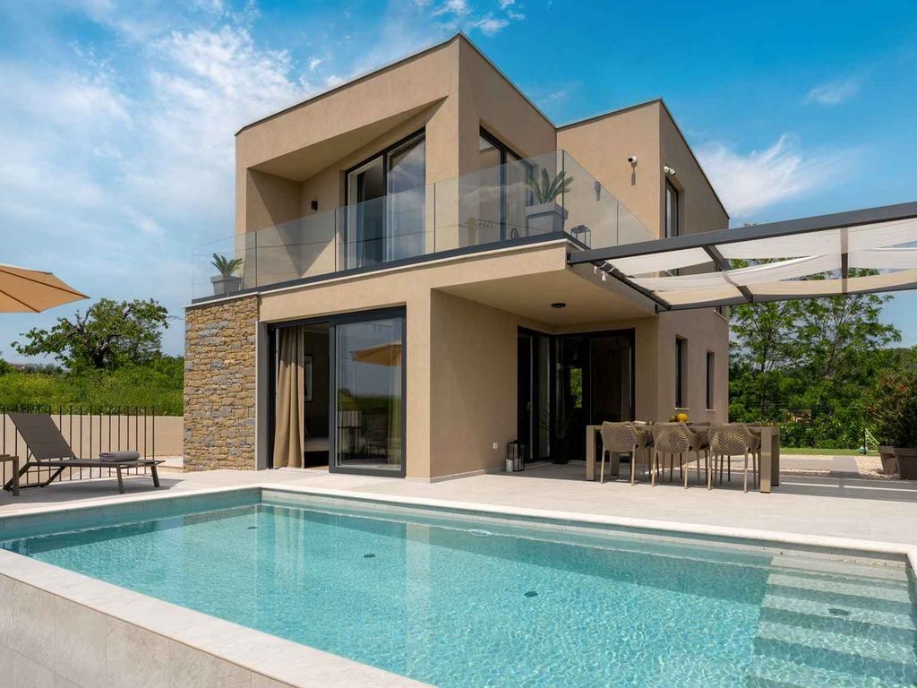 Villa mit Pool