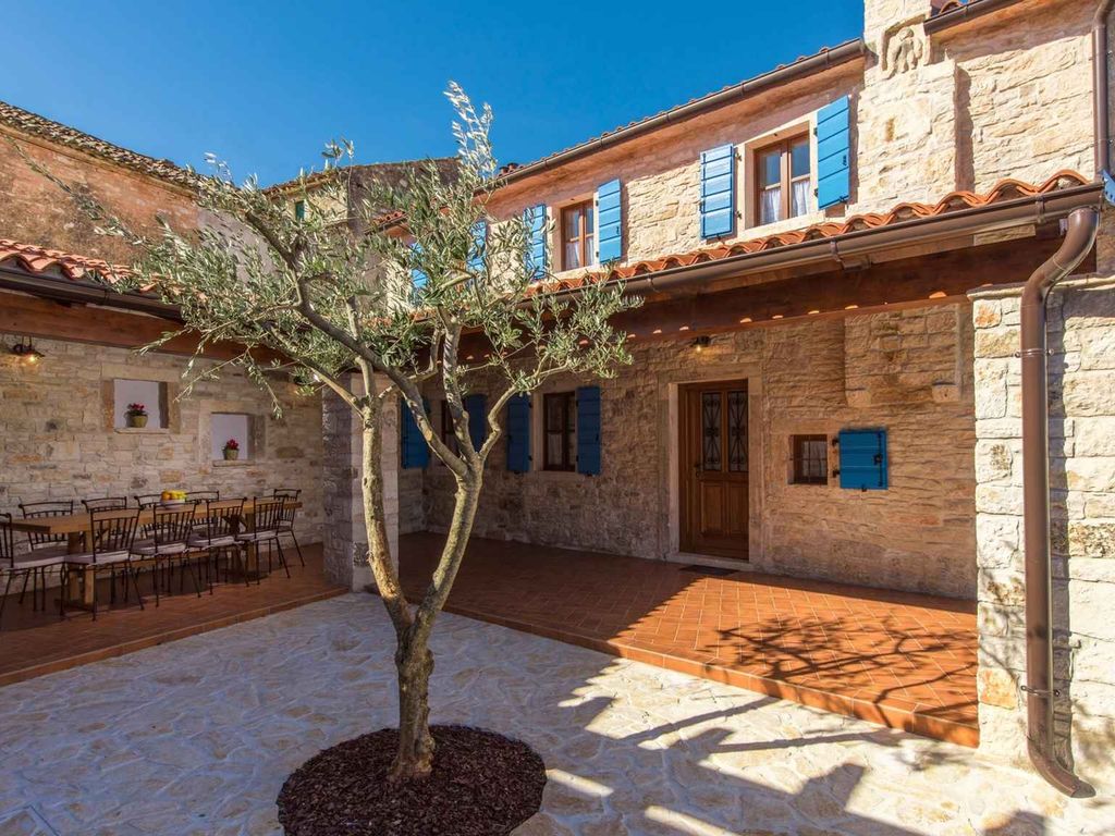 Villa mit Klimaanlage und Pool