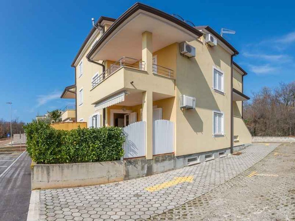 Ferienwohnung mit Terrasse und Klimaanlage
