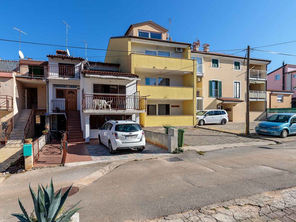 Ferienwohnung mit Klima und Balkon