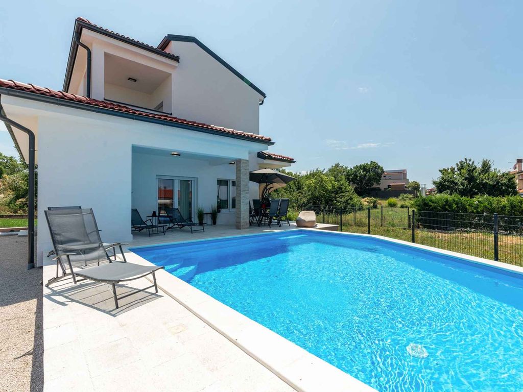 Villa mit Pool