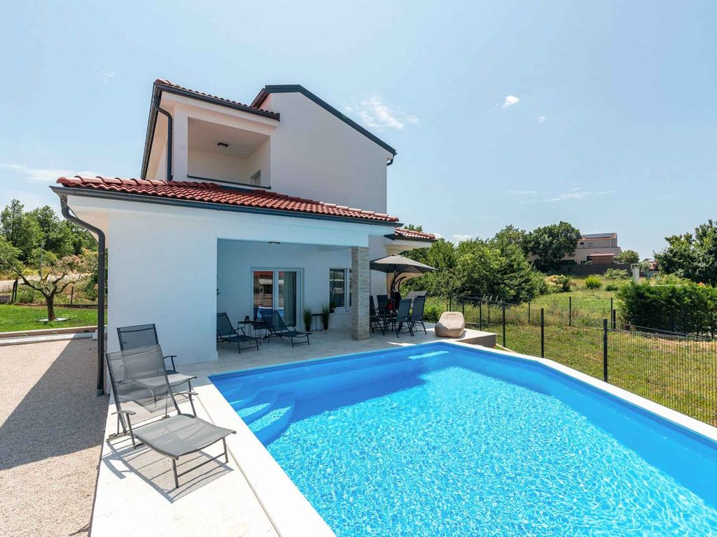 Villa mit Pool