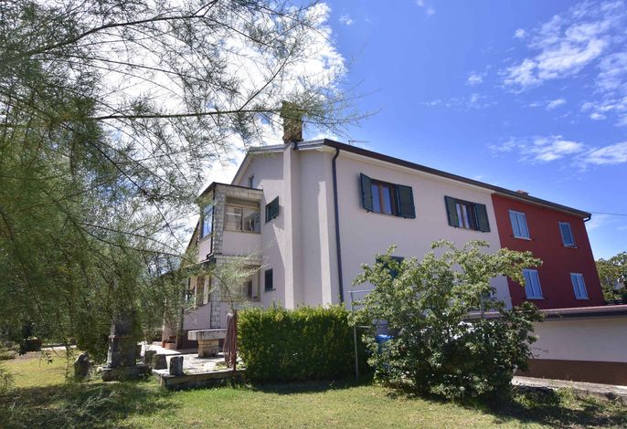 Ferienwohnung mit zwei Schlafzimmern und einem Balkon in einer ruhigen Gegend in der Nähe von Umag