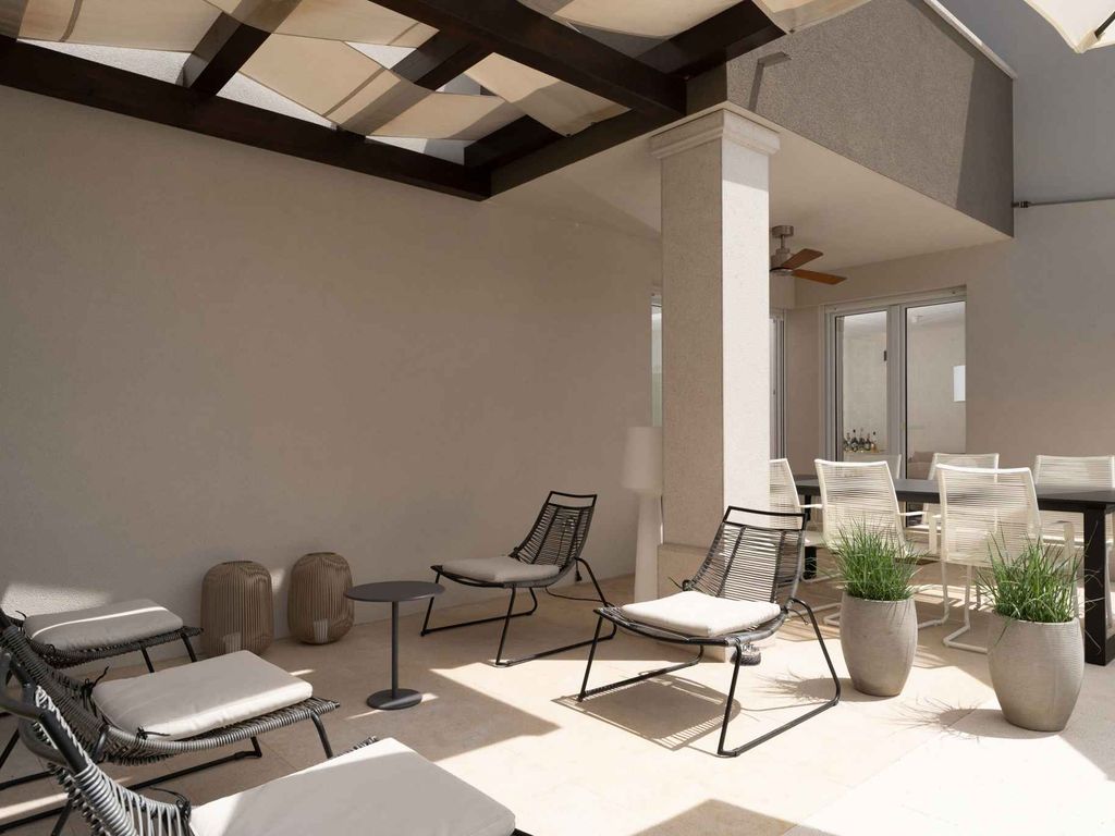 Ferienhaus mit Pool