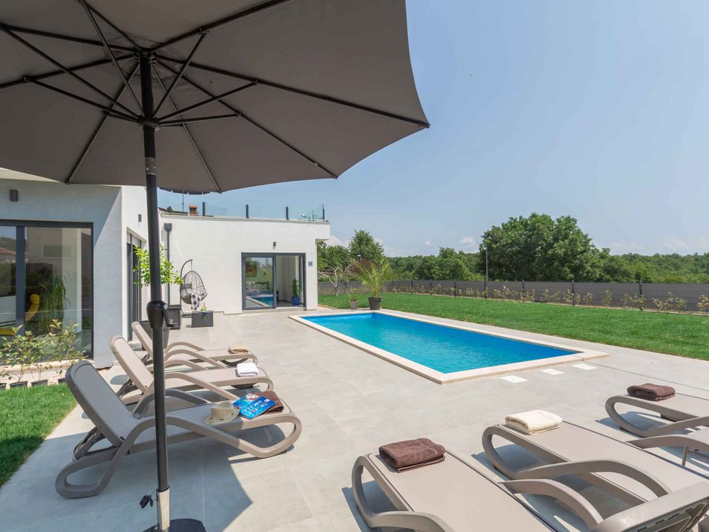Ferienhaus mit Pool