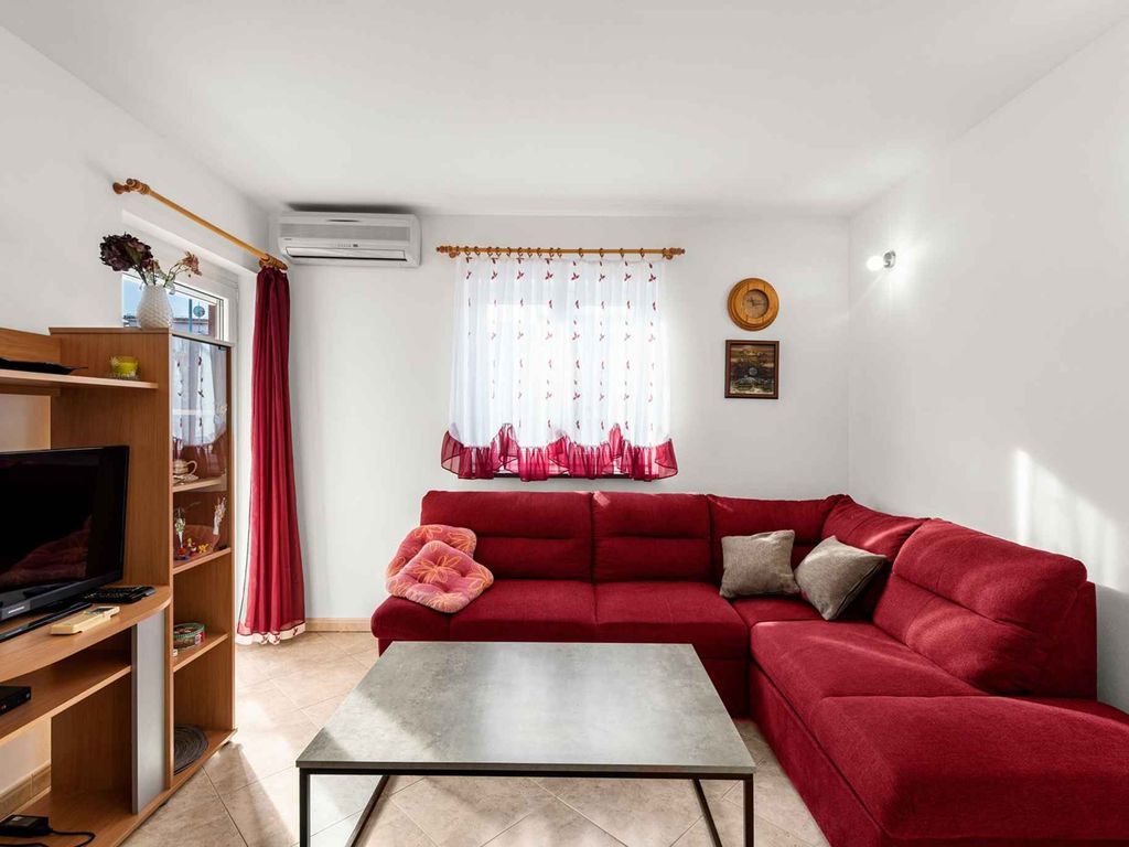 Ferienwohnung Azure Apartment