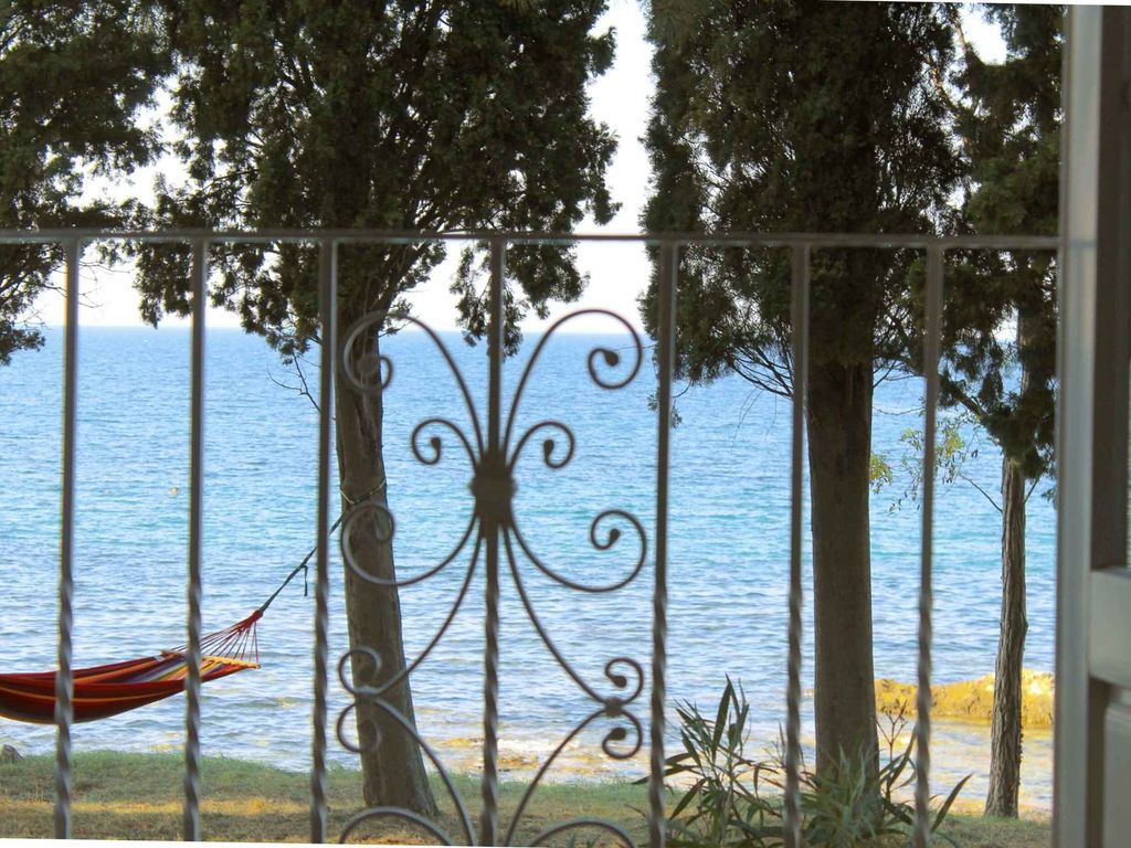 Gemütliches Seafront-Apartment Teresa in Savudrija