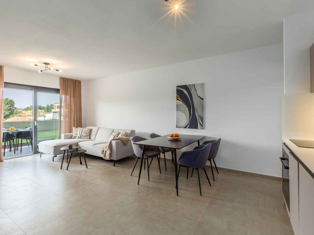 Ferienwohnung modern eingerichtet mit kompletter Ausstattung
