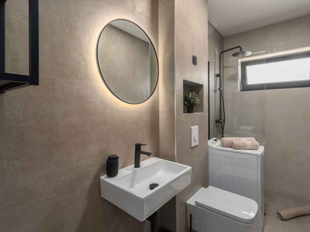 Ferienwohnung modern eingerichtet mit kompletter Ausstattung