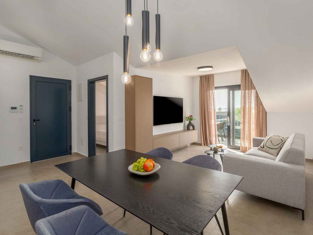 Ferienwohnung modern eingerichtet mit kompletter Ausstattung