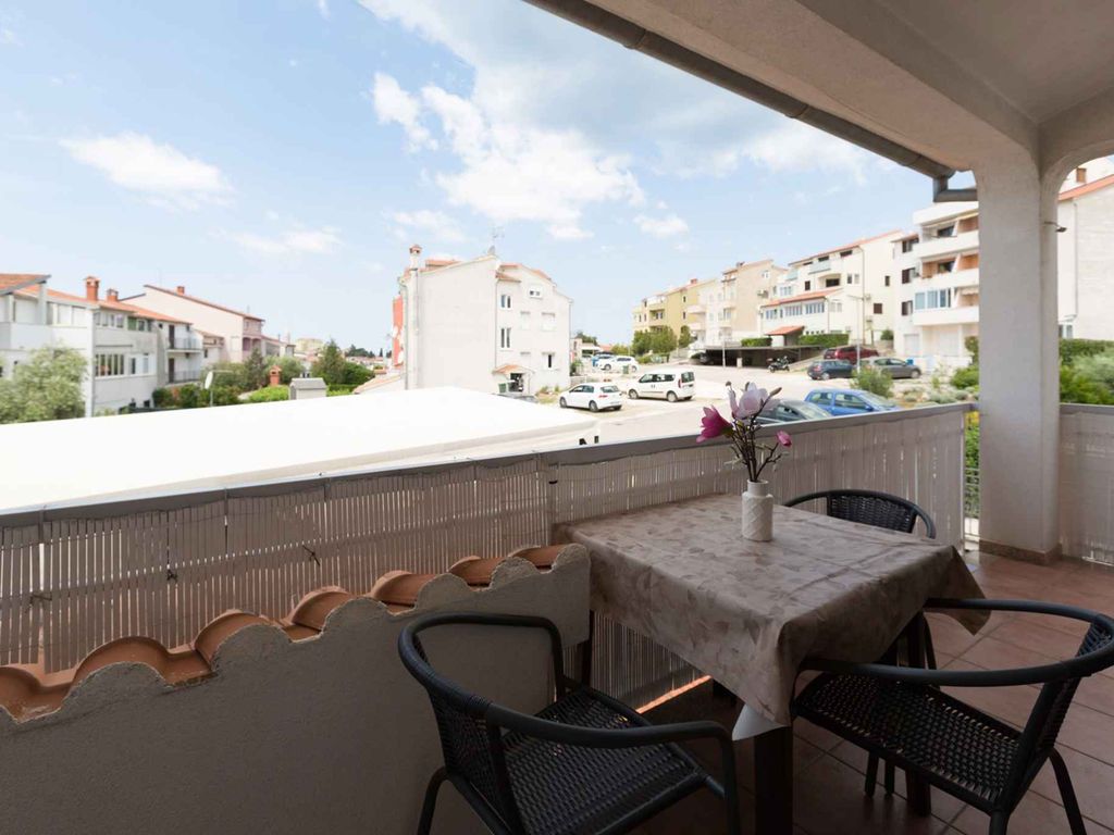 Ferienwohnung mit Klimaanlage und Balkon