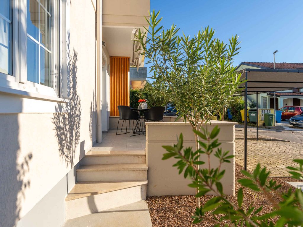Ferienwohnung mit Terrasse und Klimaanlage