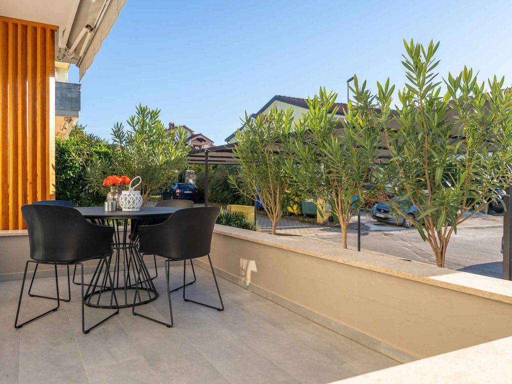 Ferienwohnung mit Terrasse und Klimaanlage