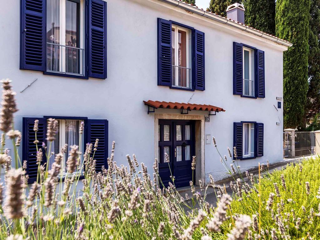 Ferienhaus mit schönem Garten