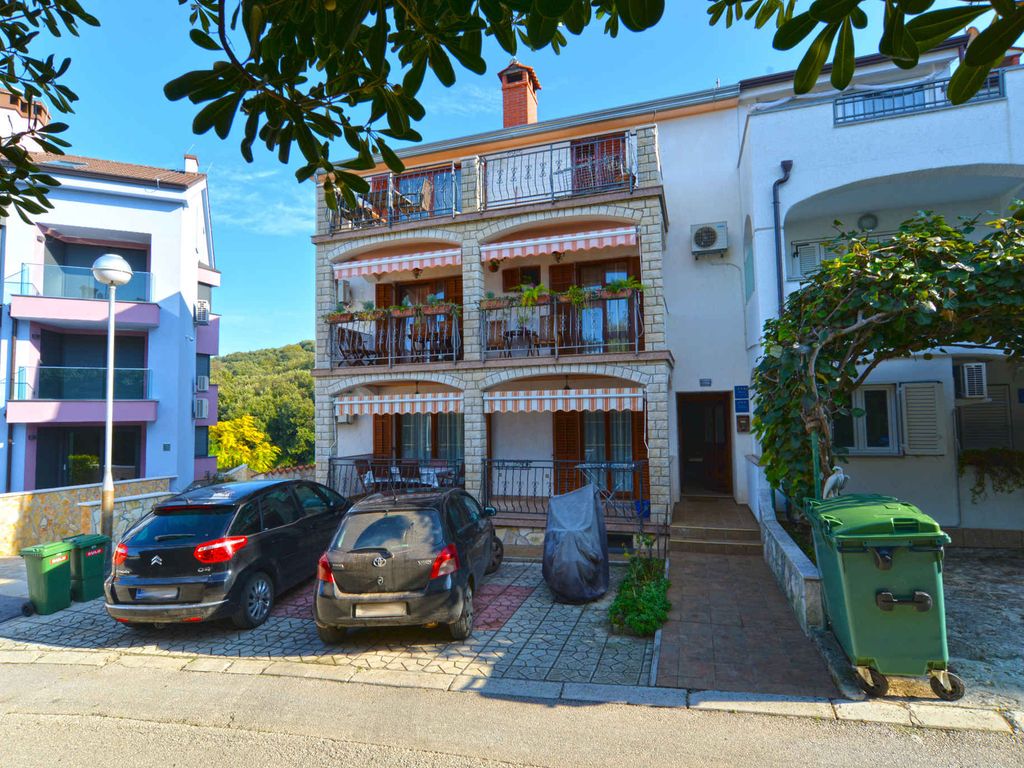 Ferienwohnung mit Balkon und Klimaanlage