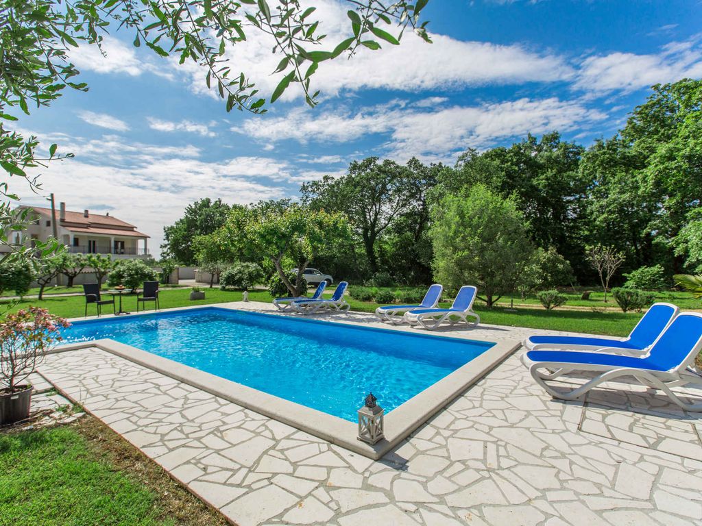Ferienwohnung mit Pool und Klimaanlage