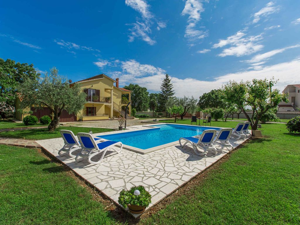 Ferienwohnung mit Pool bei Porec