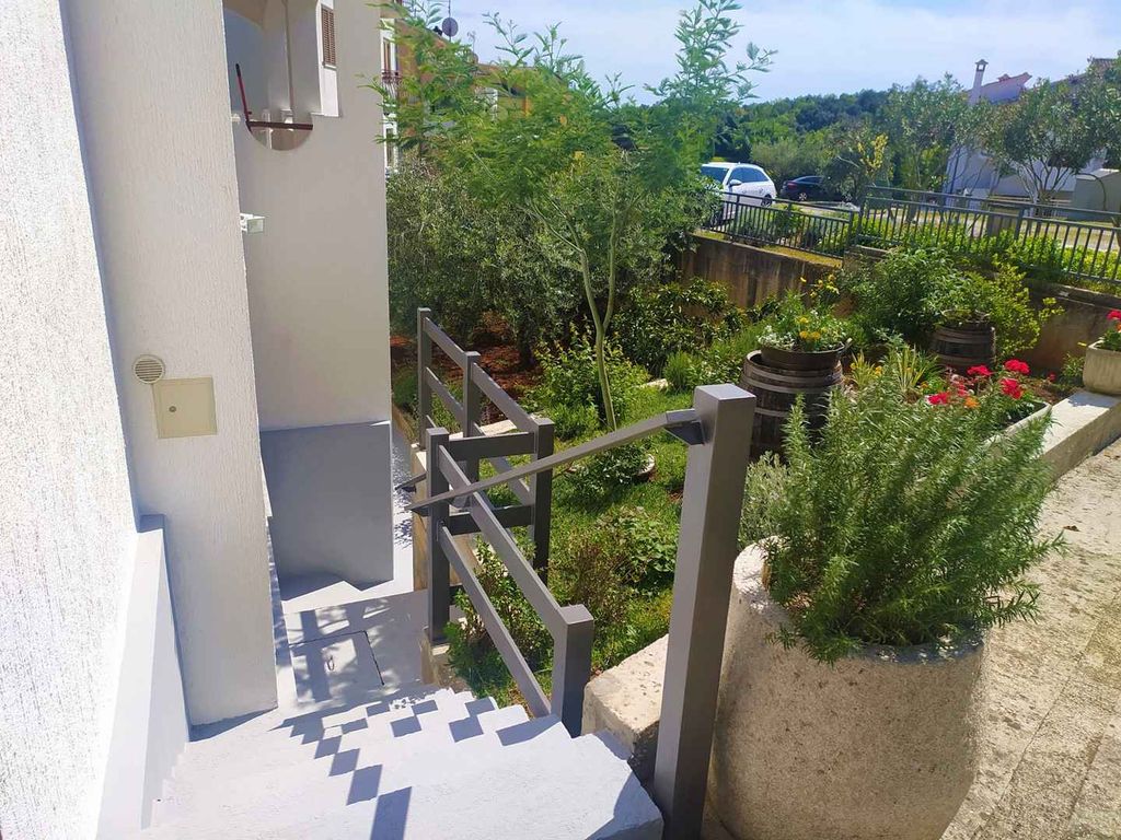 Ferienwohnung mit Klimaanlage mit Terrasse
