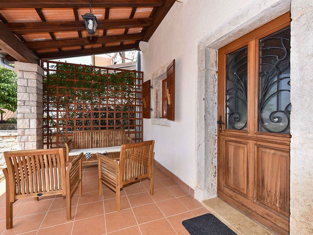 Ferienhaus mit Klimaanlage und Blick auf das Meer