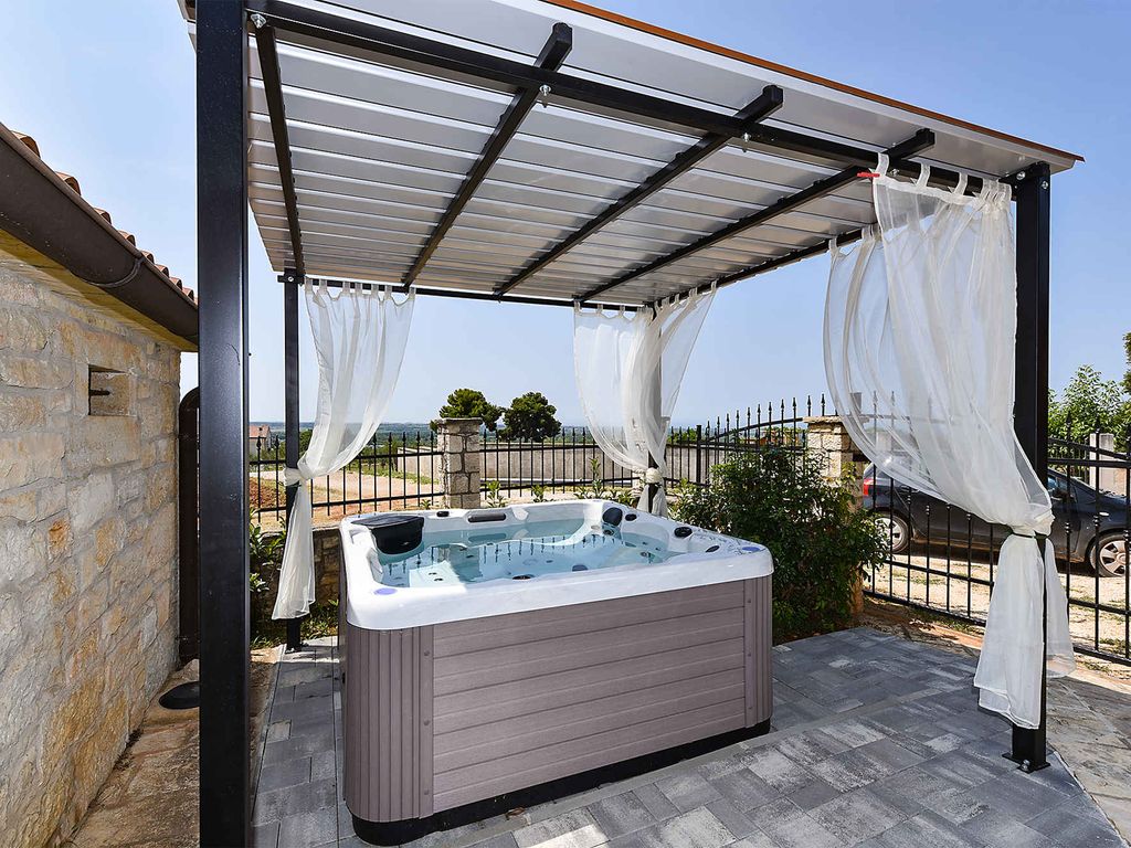 Ferienhaus mit Klimaanlage und Blick auf das Meer